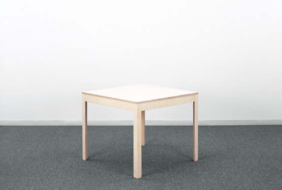 Table/designed by NISHIKAWA Katsuhito